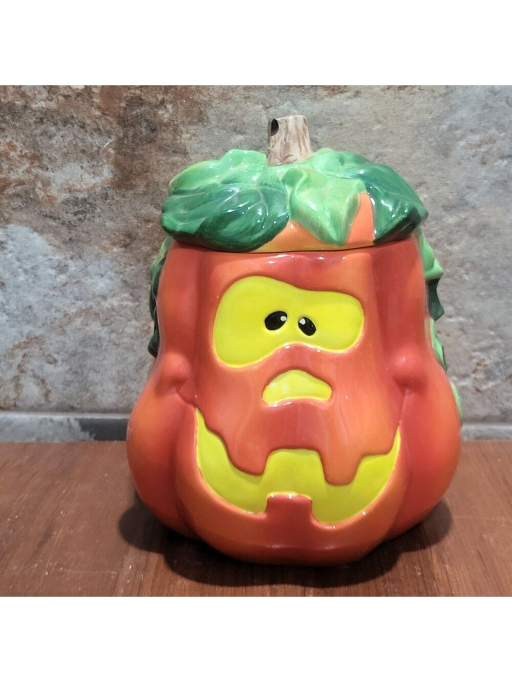 Halloween Pumpkin Jack O' Lantern Cookie Treat Jar  2002 Chipped